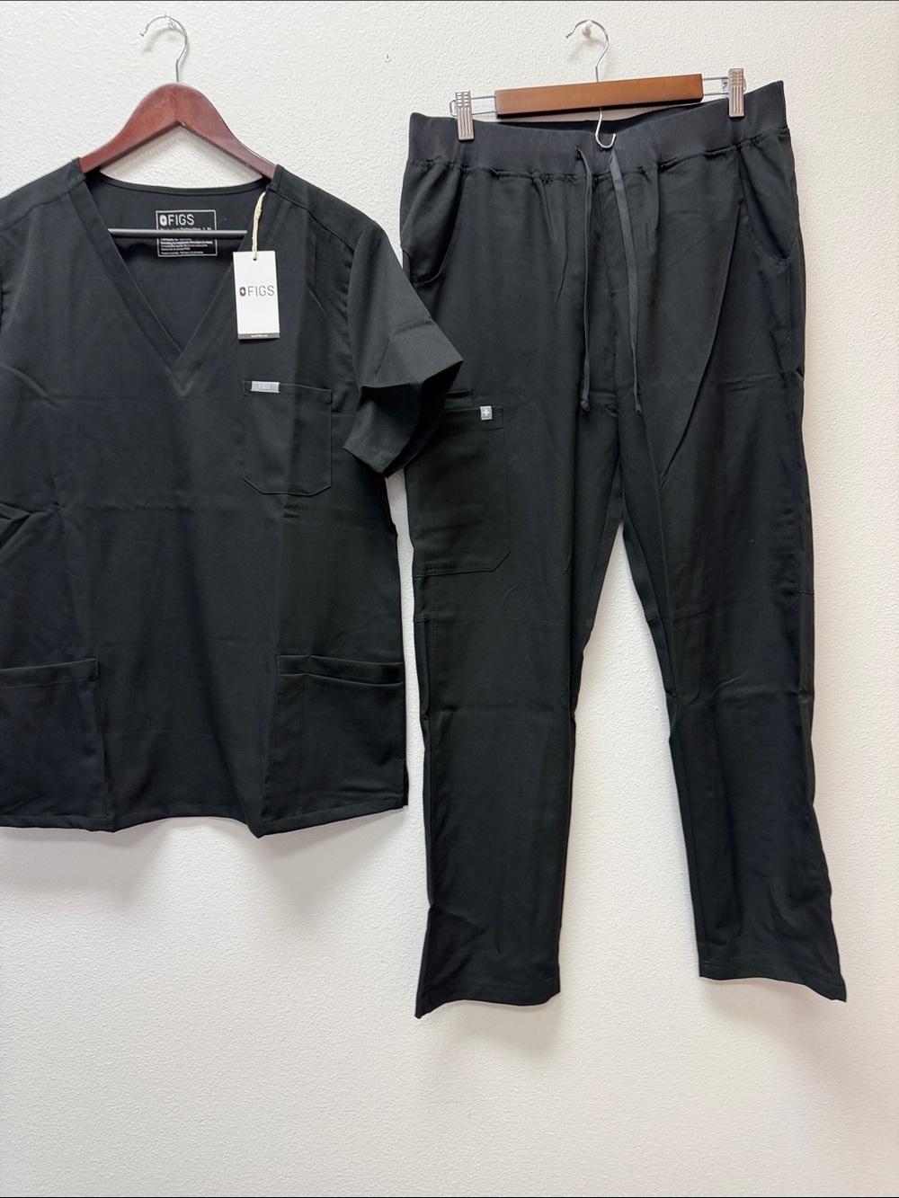 Figs Black Women's Jogger Scrub Set